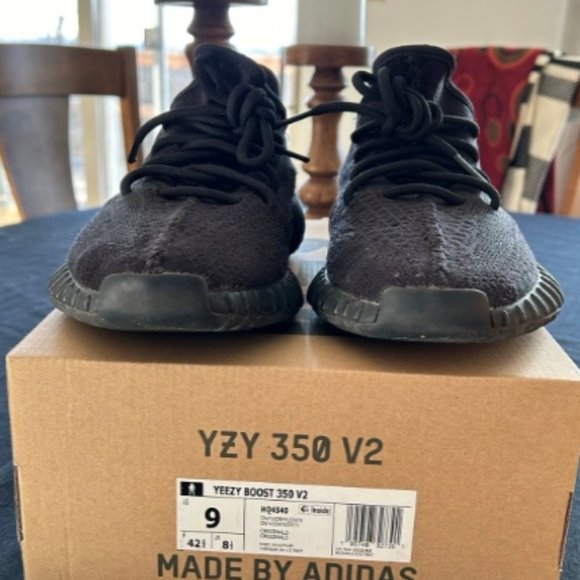 adidas Yeezy Boost 350 V2  Yezy  350